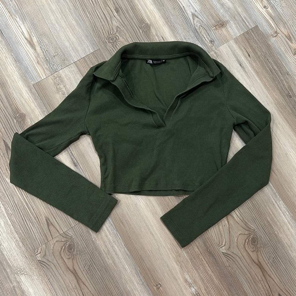 Zara Size Medium Green Collared Ribbed Crop Top Pullover Long Sleeve